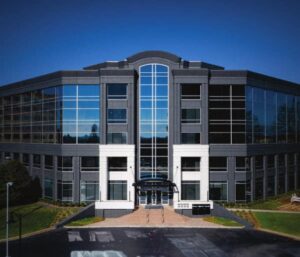 Cumberland Center office building in the Northwest Atlanta submarket of Atlanta, GA. Find out more about this attractive office space sublease opportunity.