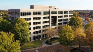 Encore Commons 200 office building in the North Fulton submarket of Alpharetta, GA. Find out more about this attractive office space sublease opportunity.