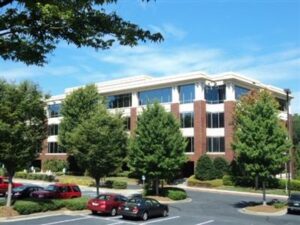 Parkside Terraces office building in the North Fulton submarket of Alpharetta, GA. Find out more about this attractive office space sublease opportunity.